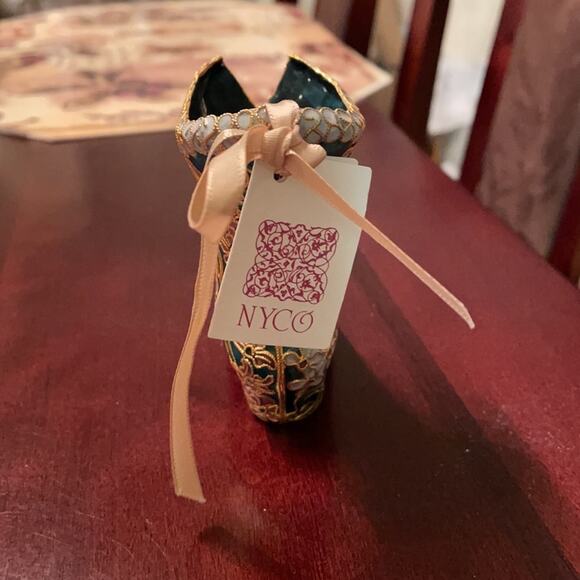 NWT NYCO boot blue floral ornament decor - Picture 5 of 6